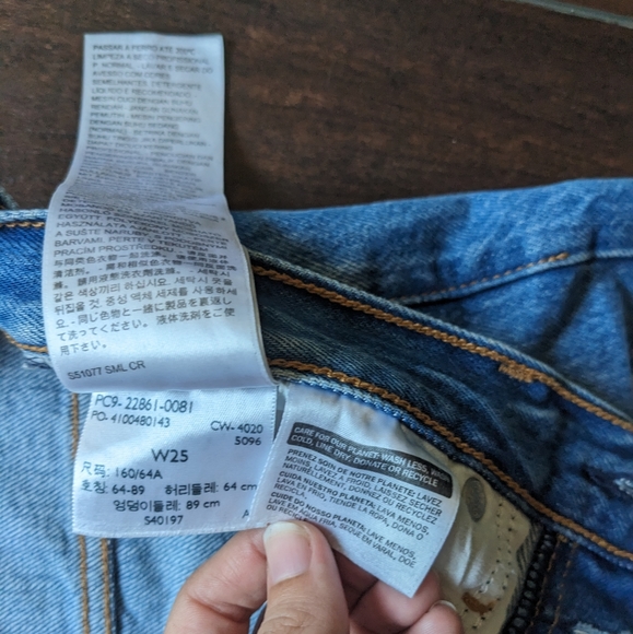 Levi's wedgie jeans, size 25. 100% cotton - Picture 4 of 7